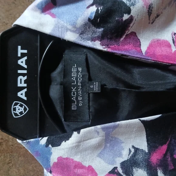 Floral Blazer with Pink and Black Accents - Picture 2 of 2